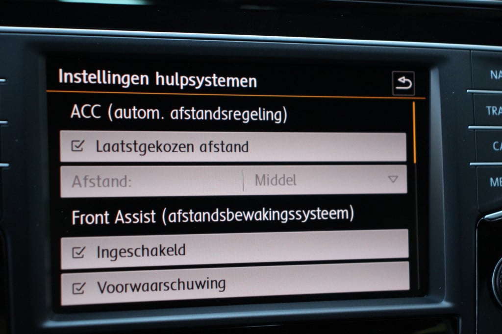 Volkswagen Passat variant 2.0 tsi 220pk highline r-line | dynauidio | acc |