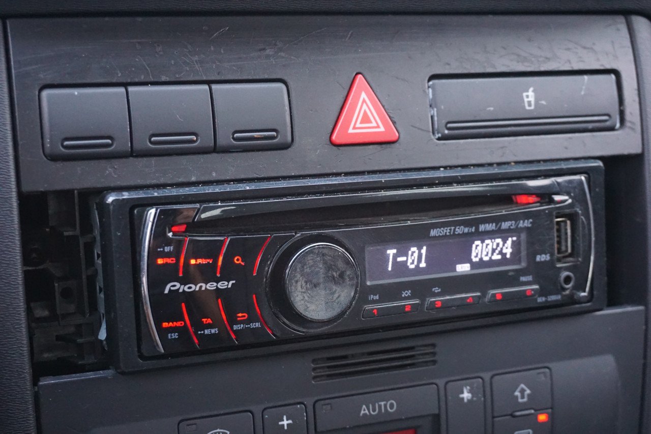 Audi A3 1.6 Attraction - AUTOMAAT / Climate / Elektr. ramen / NAP
