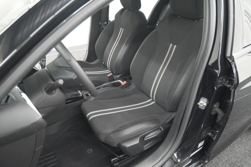 Opel Corsa turbo 100 gs | camera | dodehoekdetectie | navigatie | apple car