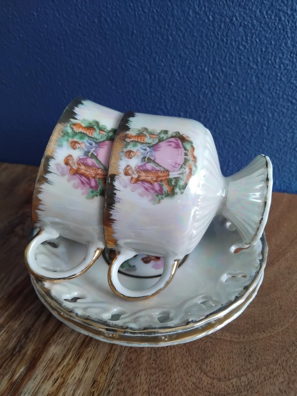 Vintage 4-delig Kop en schotels