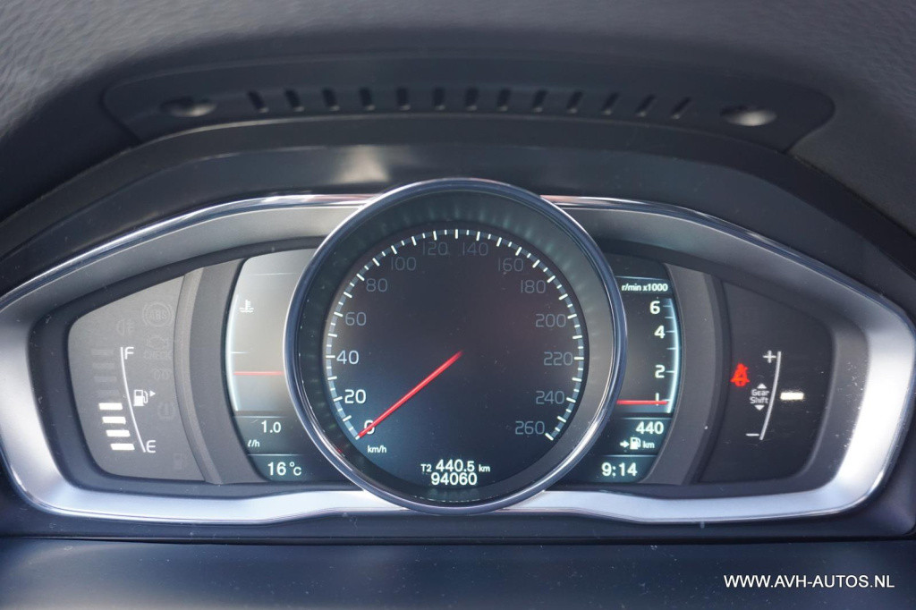 Volvo S60 1.6 t3 momentum
