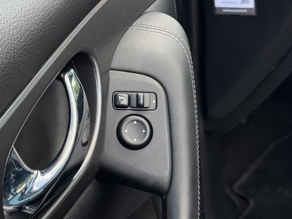 Nissan Qashqai 1.2 tekna + trekhaak, bose audio + nappa leder