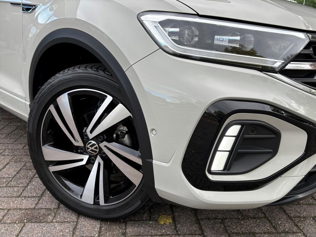 Volkswagen T-roc 1.5 tsi 150pk 7-dsg r-line|dode hoek|carplay| elek klep| r