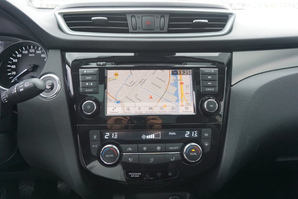 Nissan Qashqai 1.3 dig-t tekna climate / cruise / navi / camera / stoelverw