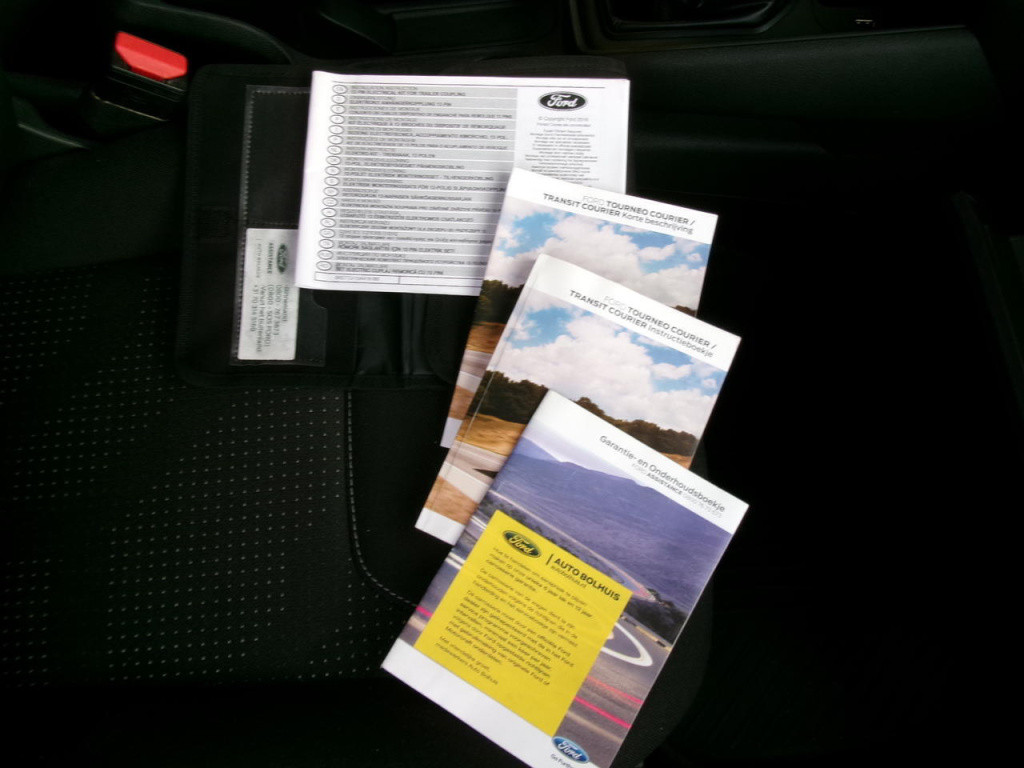 Ford Transit Courier 1.5 tdci airco, cr.contr navi, schuifd. tr.h.