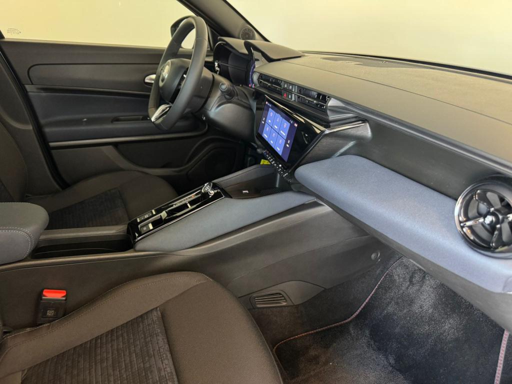 Alfa Romeo Junior elettrica 54 kwh