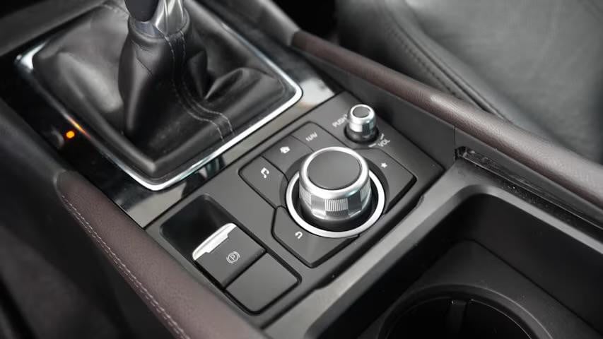 Mazda 3 2.0 skyactiv-g 120 ts