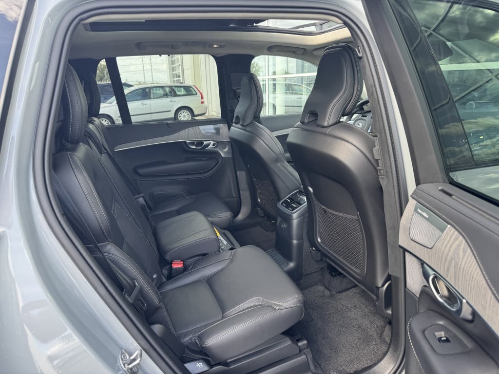 Volvo XC90 t8 455pk recharge ultra dark| full options!! b&w | luchtvering