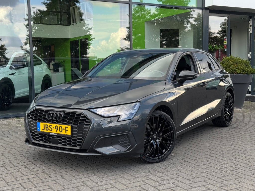 Audi A3 sportback 40 tfsi e edition * stoelverwarming * camera * adaptive c