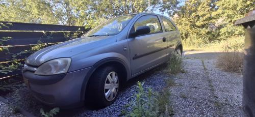 Loop of sloop auto Opel Corsa 1.2 2003