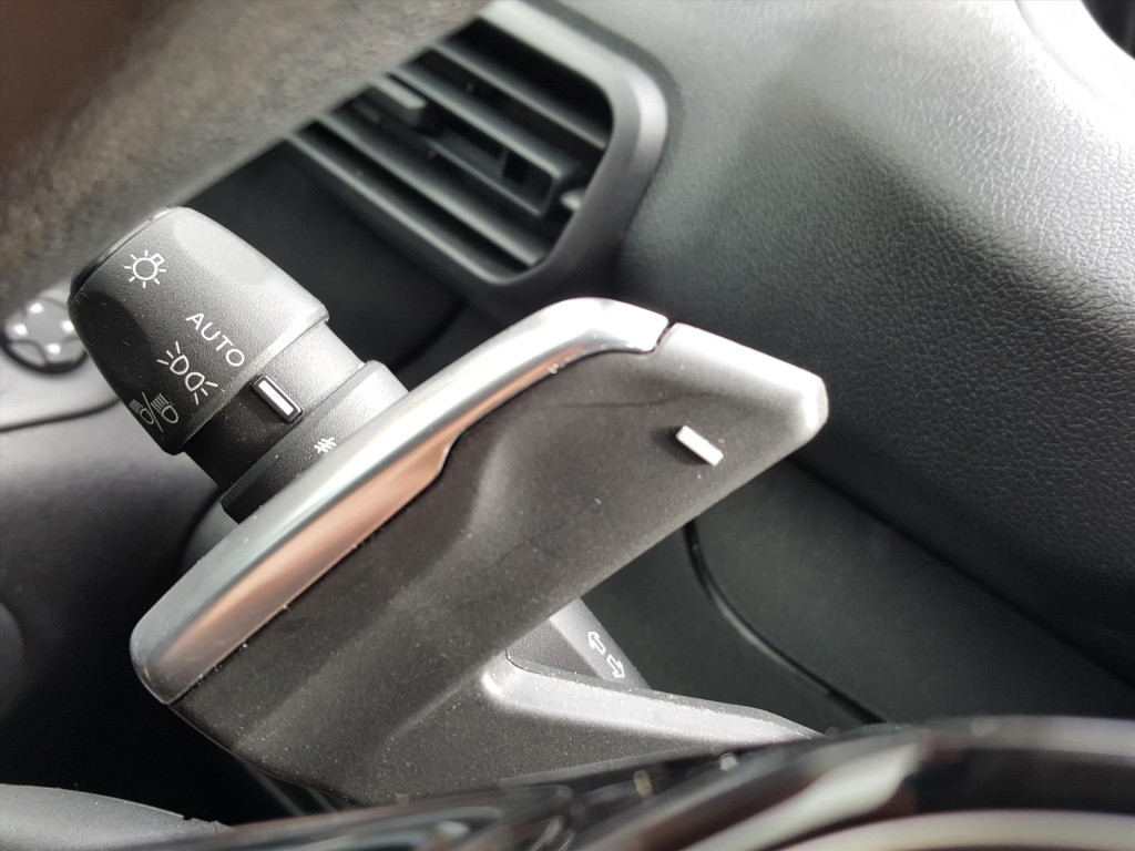 Peugeot Partner premium 1.5 bluehdi-130pk 650kg 3z(vol)automaat (eat8)| nav