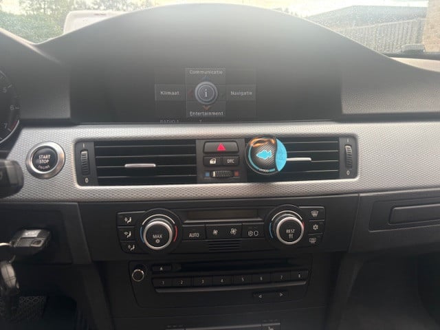 BMW 3-serie Touring 318i Business nieuwe motor M pakket Automaat