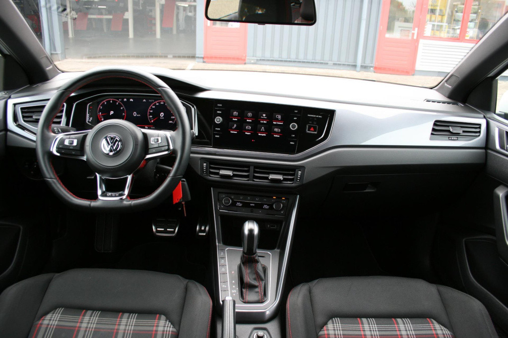 Volkswagen Polo 2.0 tsi gti
