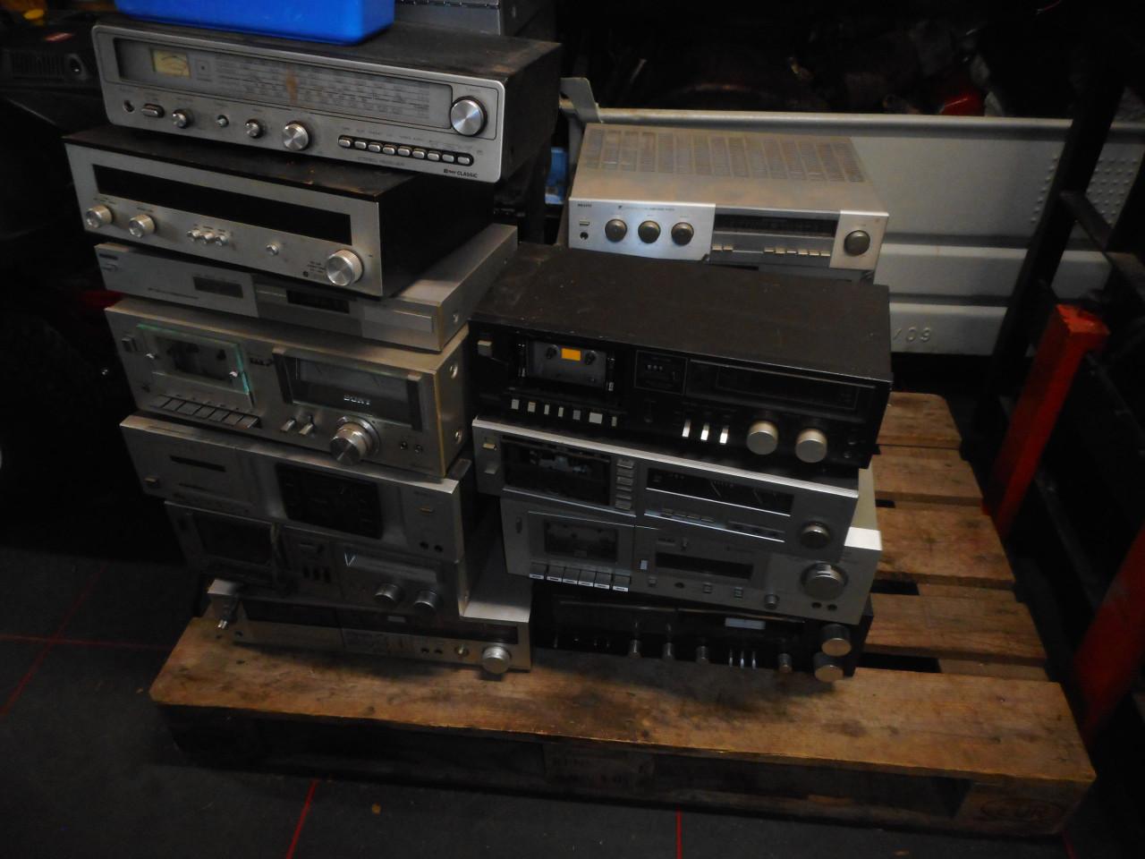 Gezocht oude audio en radio's voor mijn verzameling / Hobby