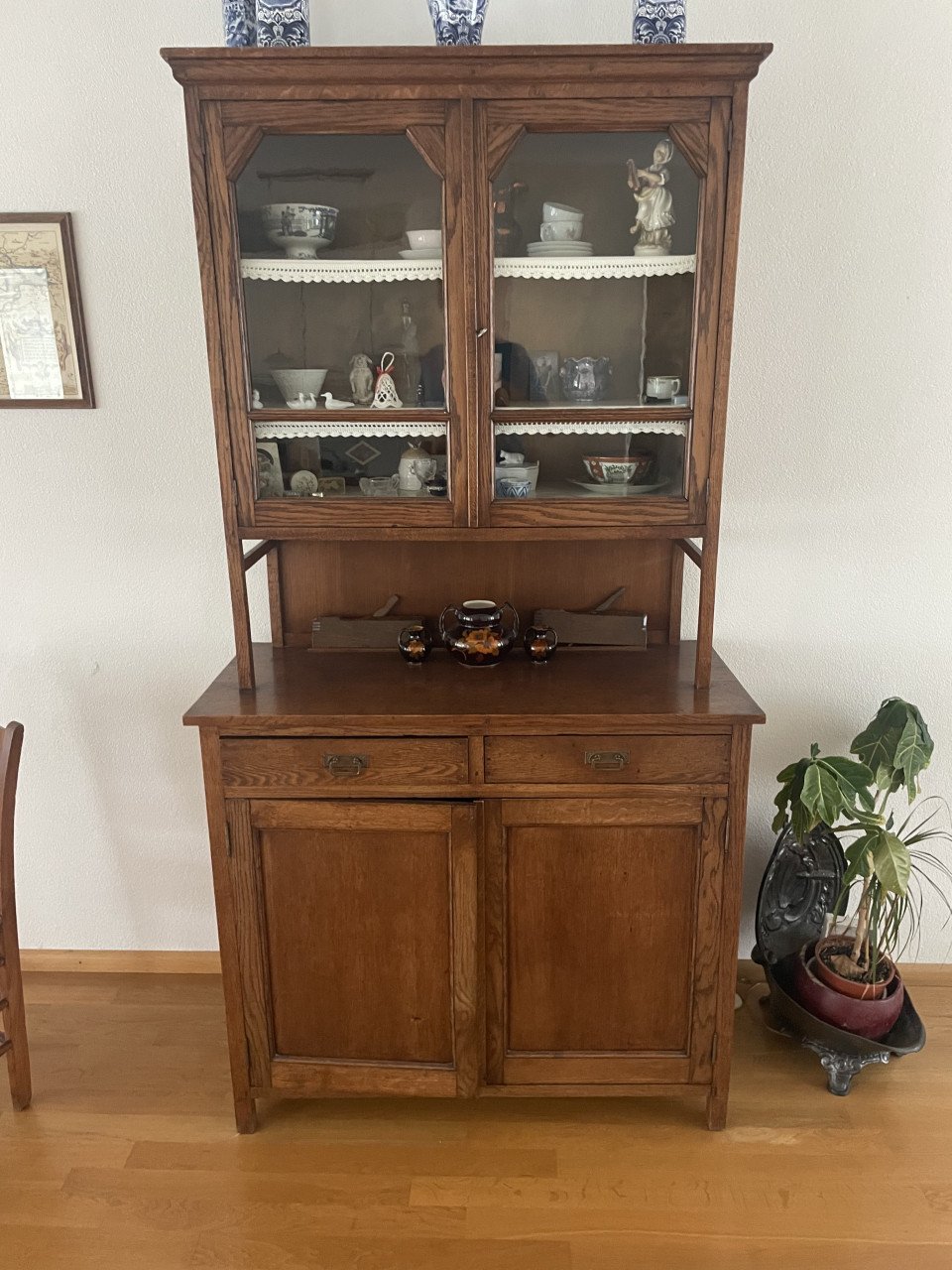 Massief eiken vitrine kast