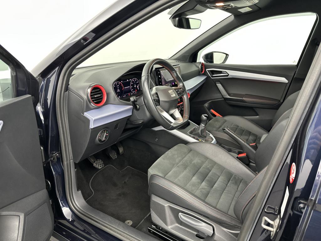 Seat Arona 1.0 tsi fr business intense | licht metalen wielen