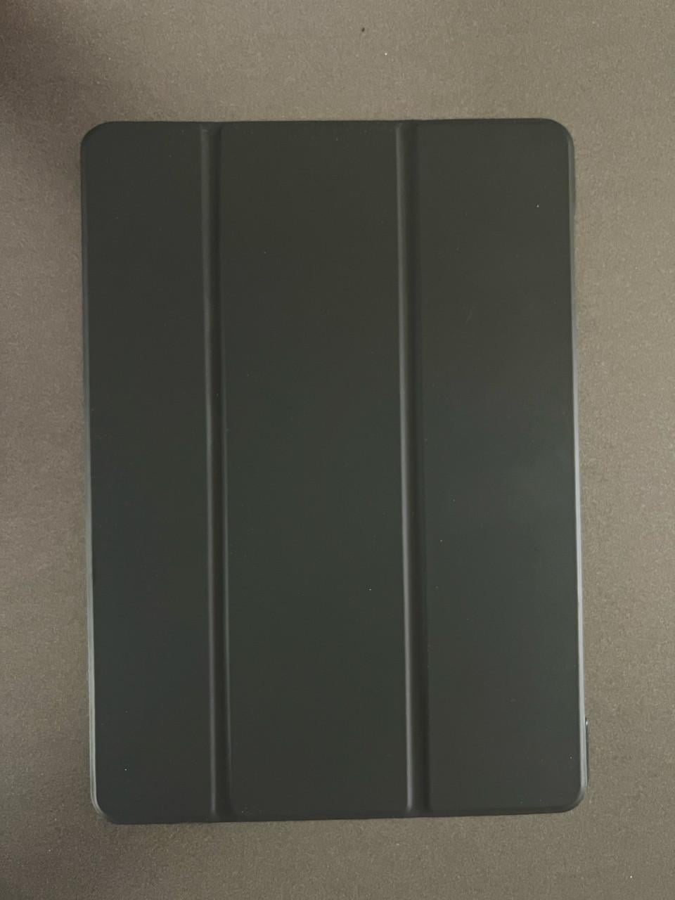 Te koop Ipad 5e generatie. met cover.