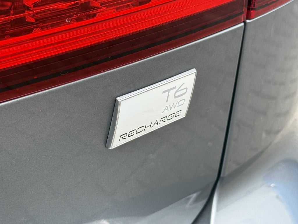 Volvo V60 t6 340pk recharge r-design| panodak| adap.cruise| 360camera| tre