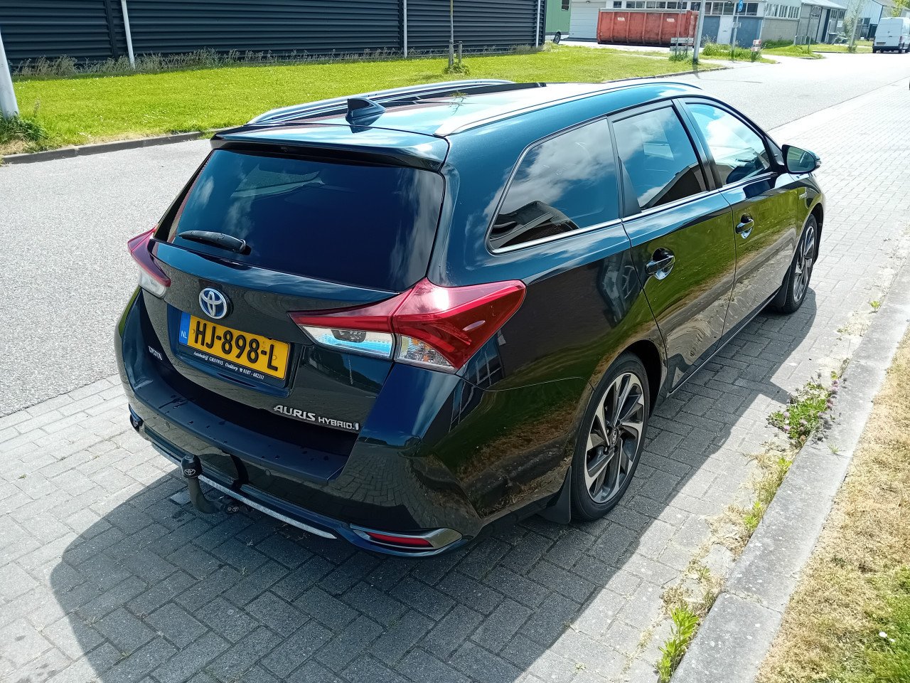 Toyota Auris Touring Sports