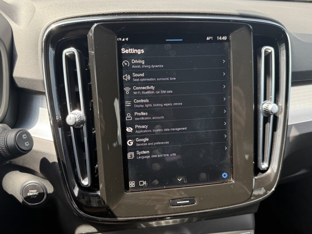 Volvo XC40 2.0 b4 plus dark