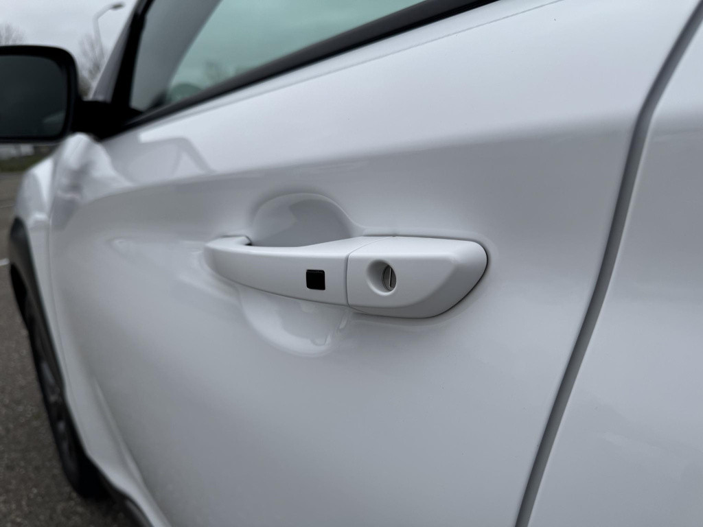 Hyundai Kona 1.6 gdi hev fashion | trekhaak | navigatie | camera | head-up 