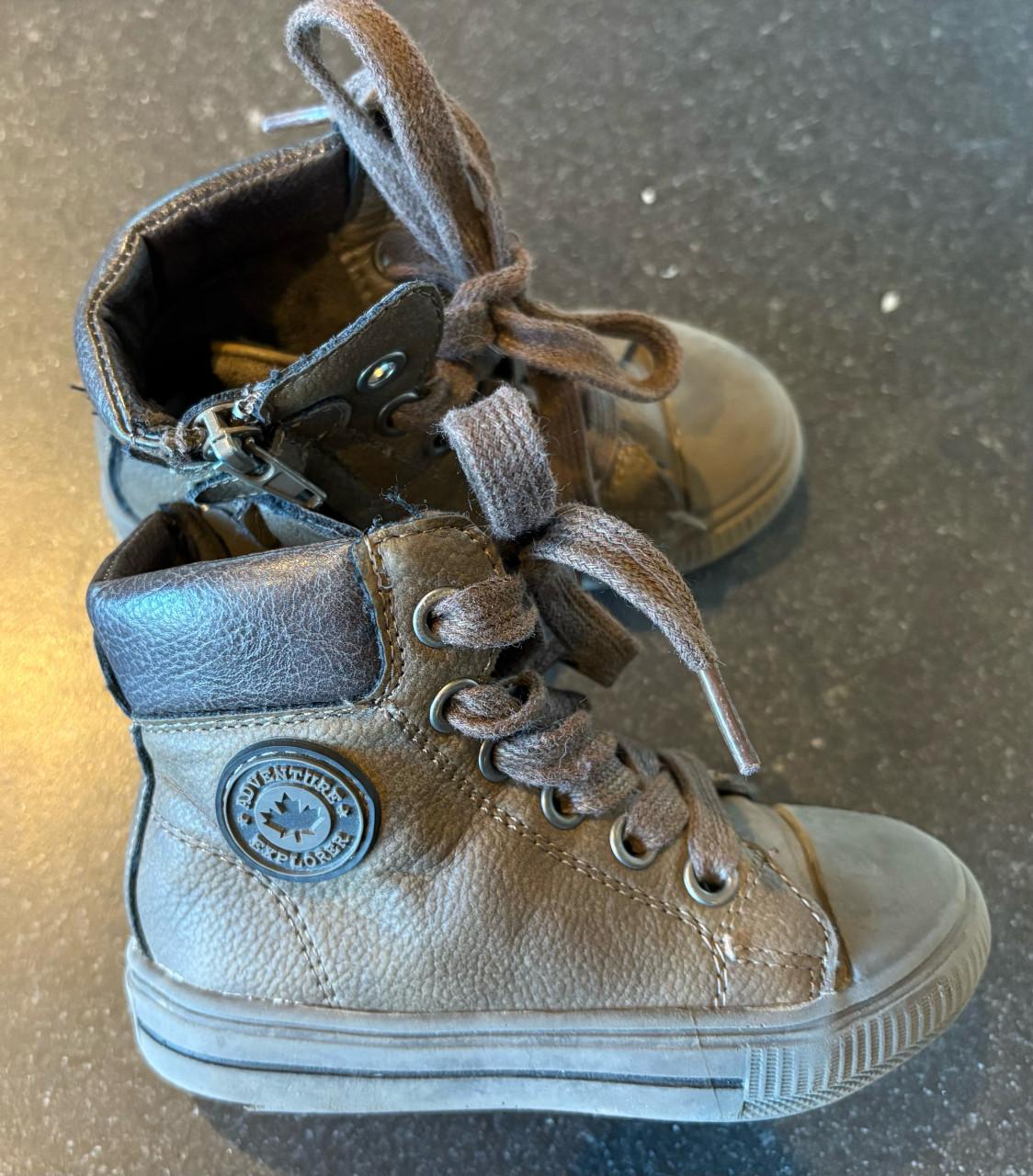 Jongensschoenen maat 23