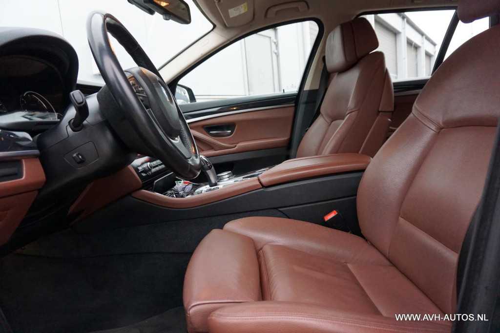 BMW 5 Serie touring 518d luxury edition