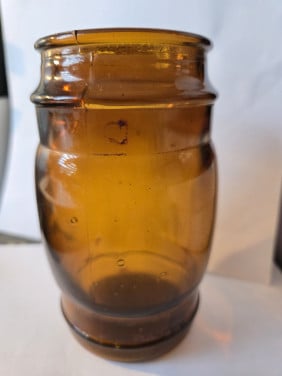 Bruine (tabaks) pot zonder deksel H 13 cm.