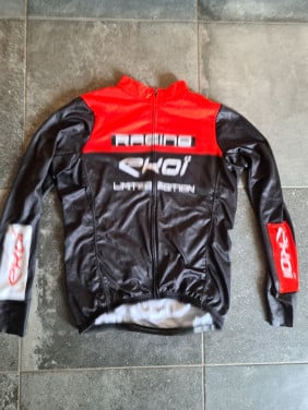 Ekoi fietskledingpakket zie foto's en omschrijving.