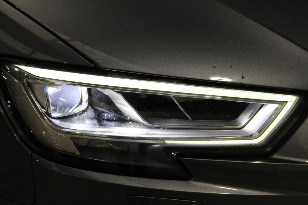 Audi A3 40 e-trontfsi 204 pk s tronic design