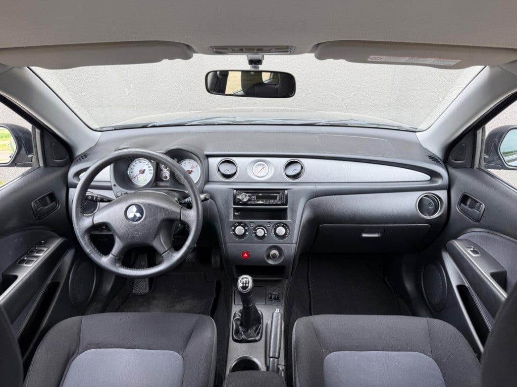 Mitsubishi Outlander 2.0 invite+