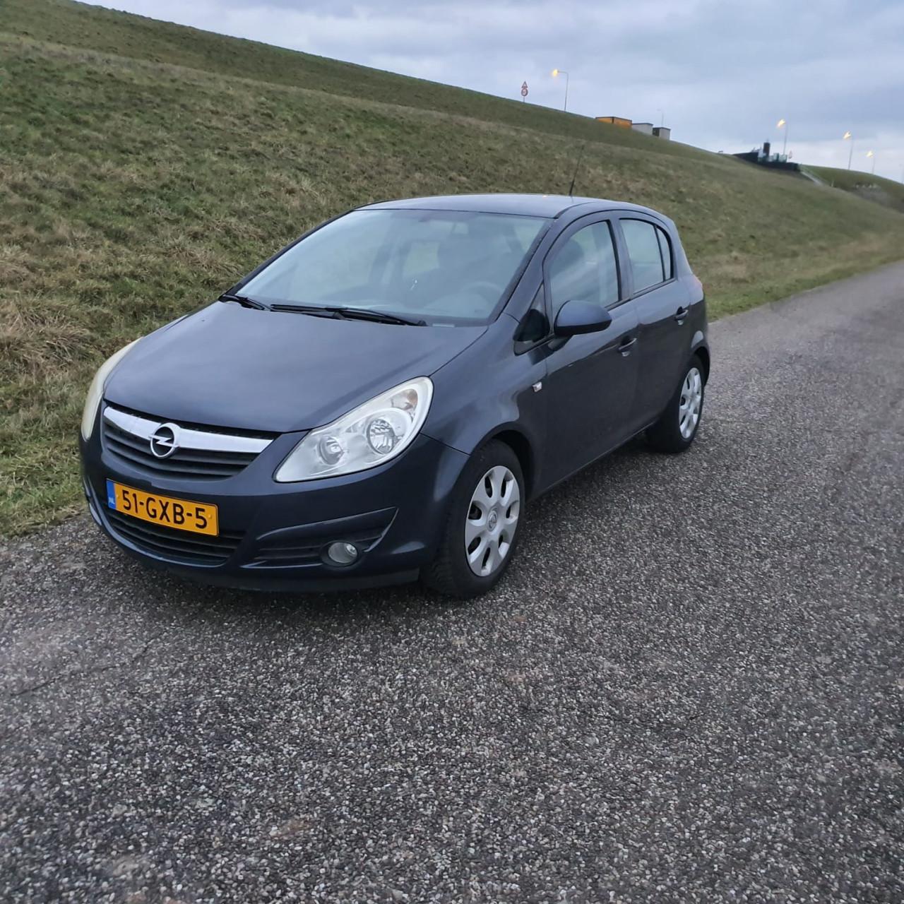 Opel Corsa 1.4-16V Enjoy 5 deurs