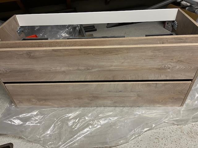 Bad, douche, douchewand, toilet, wastafel, kranen