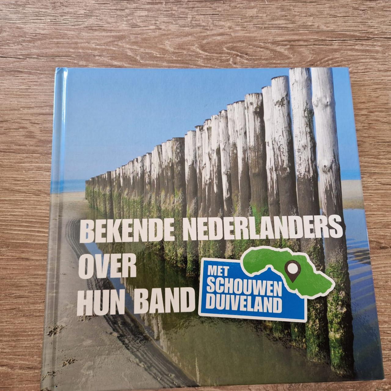 Verzameling boeken over schouwen-duiveland en Zeeland