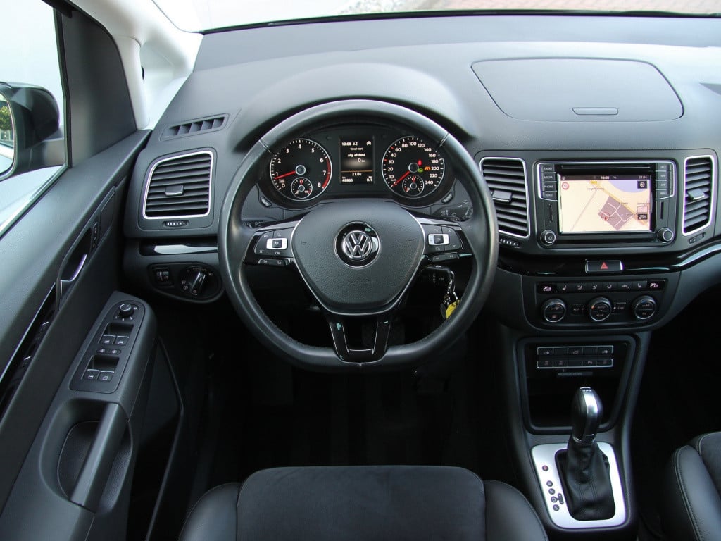 Volkswagen Sharan 7p 1.4 tsi 150pk dsg highline | elektrische schuifdeuren