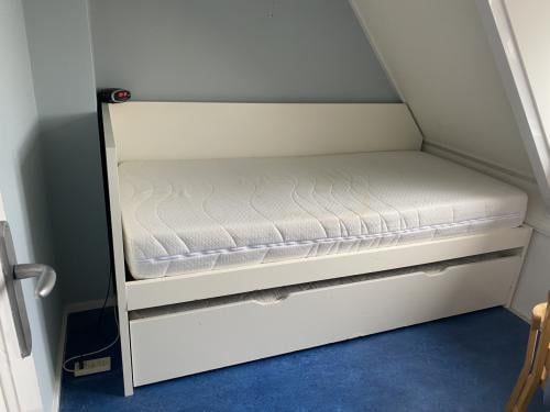 Onderschuif bed