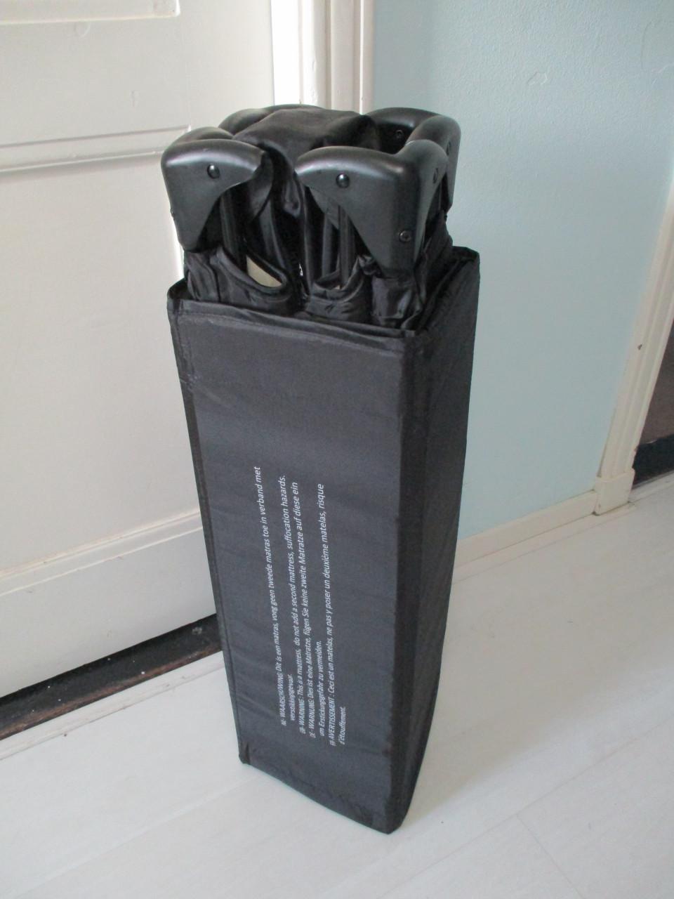 Te koop Prenetal campingbedje met matras