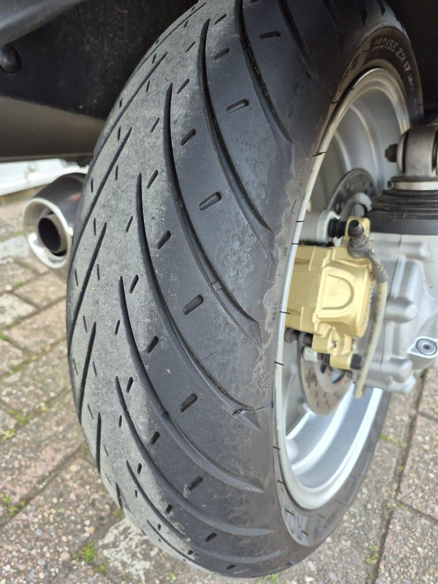 Moto Guzzi Norge 1200GTL uit 2010, flinke toermotor