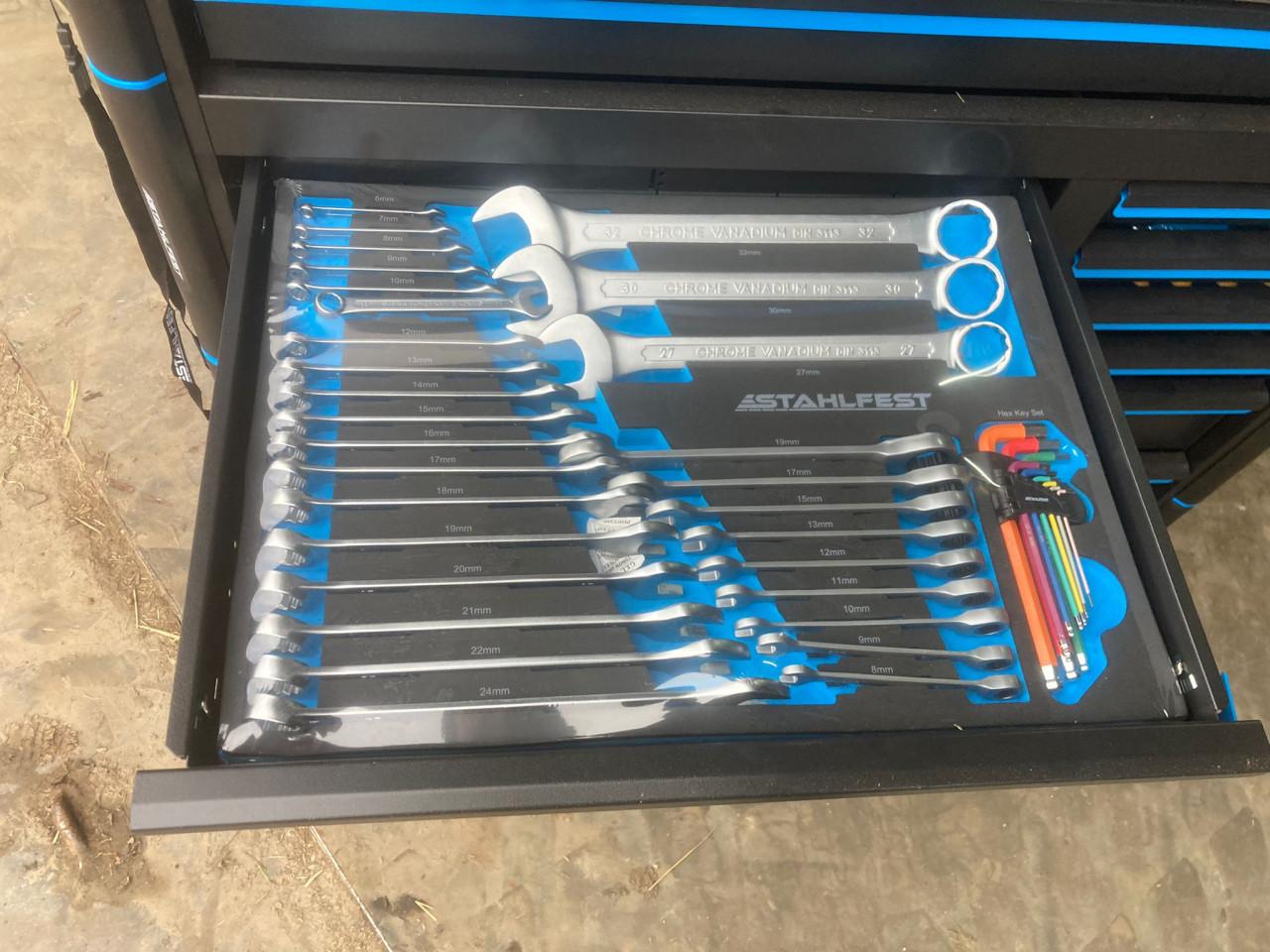 Gevulde gereedschapswagen Stahlfest