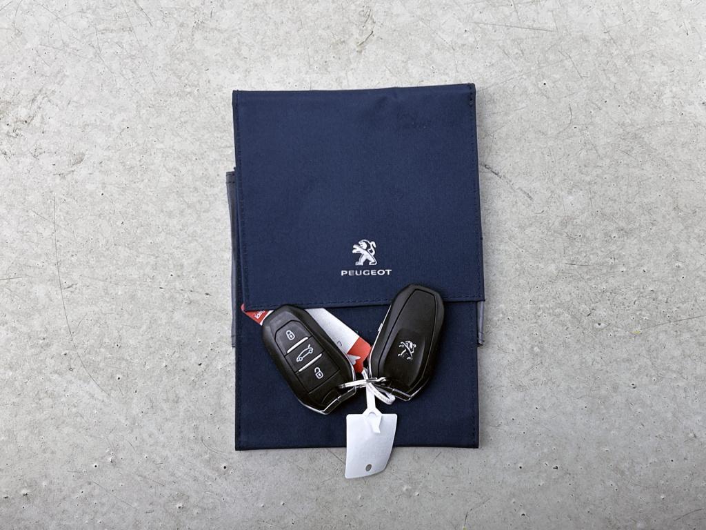 Peugeot 3008 130 pk automaat premium avantage elektrische achterklep | stoe