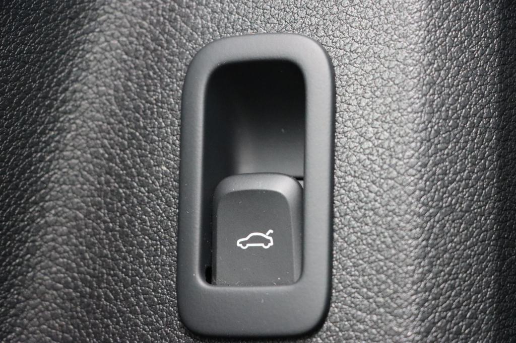 Audi Q2 35 tfsi advanced edition black style 150pk