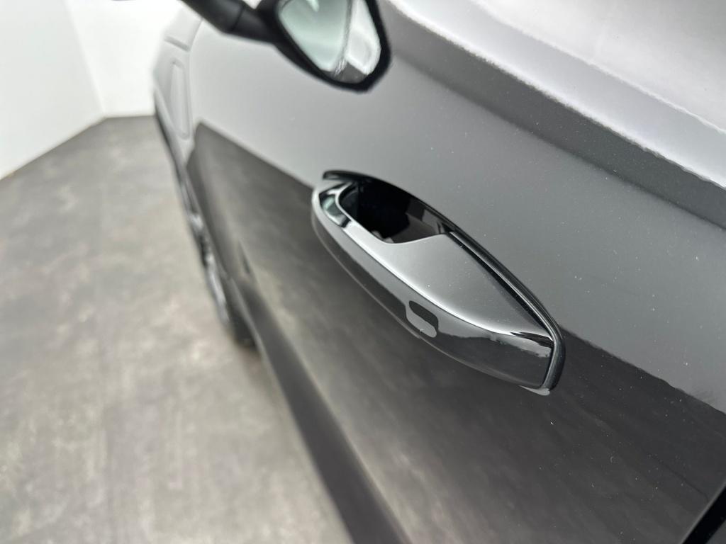 Volvo XC40 t5 262pk recharge ultimate dark| pano| adap.cruise| camera| trek