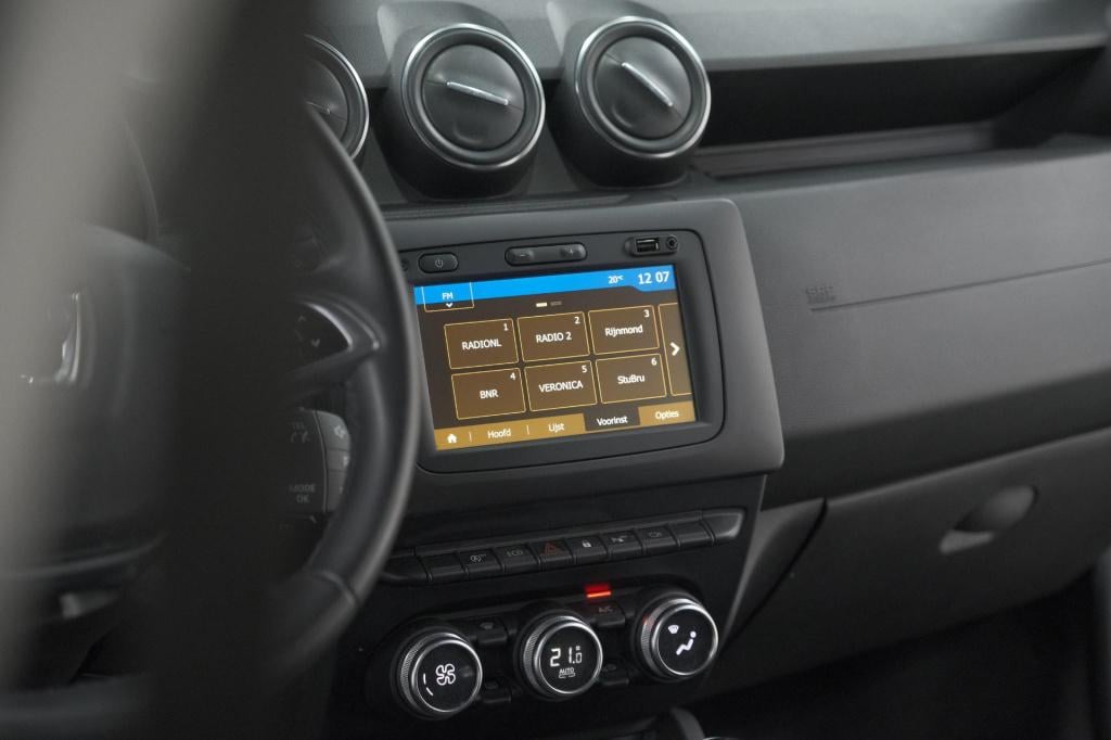 Dacia Duster tce 130 tech road | 360 camera | dodehoekdetectie | apple carp