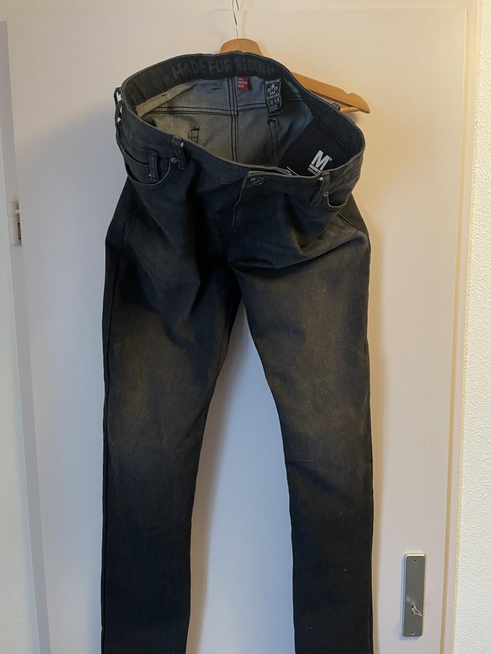 Motorjas en motorbroek