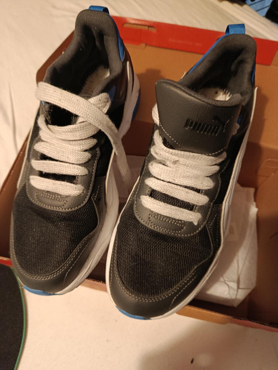 Puma Sneakers