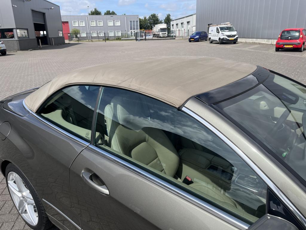 Mercedes-Benz E-Klasse cabrio 300 cgi elegance 118 dkm zeer mooie cabrio