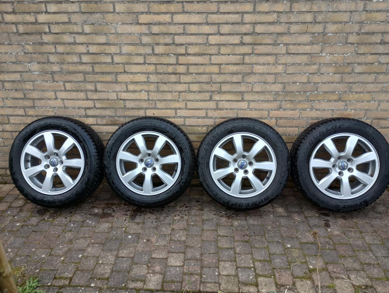 Volvo V60 velgen met Dunlop Winter Sport 5