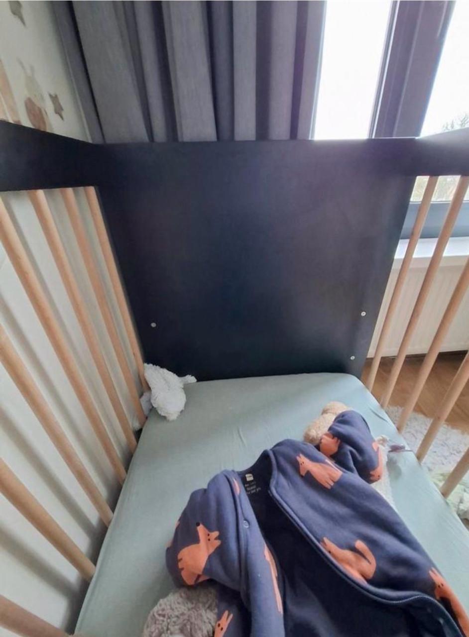 Complete babykamer (commode, kast, ledikant 60x120cm, plankje)