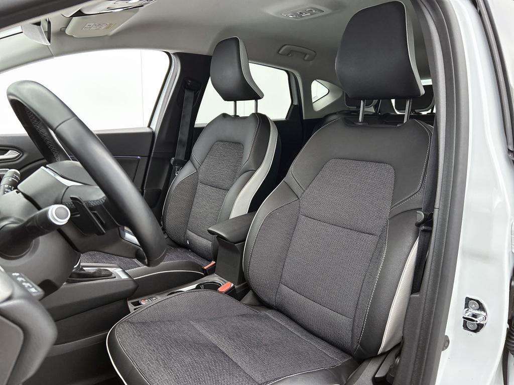 Renault Captur 1.3 tce 140 intens | trekhaak |