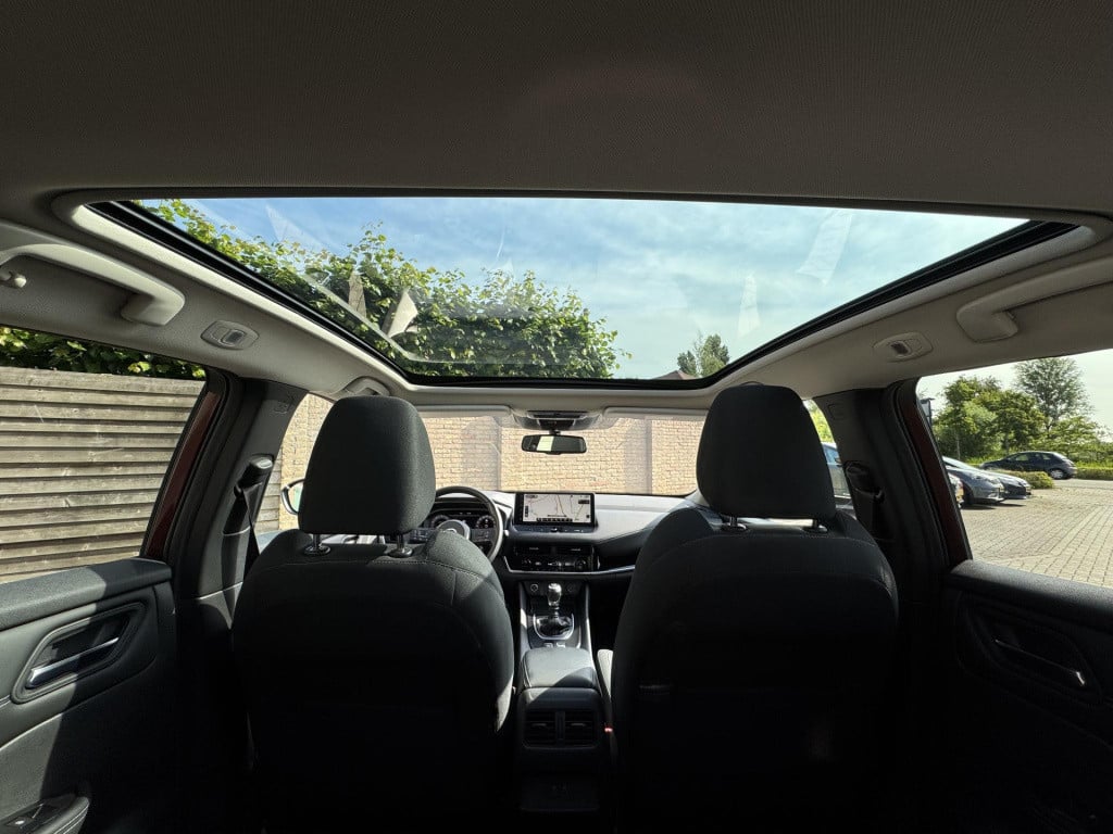Nissan Qashqai 1.3 mhev n-connecta design pack | trekhaak | panoramadak | 3